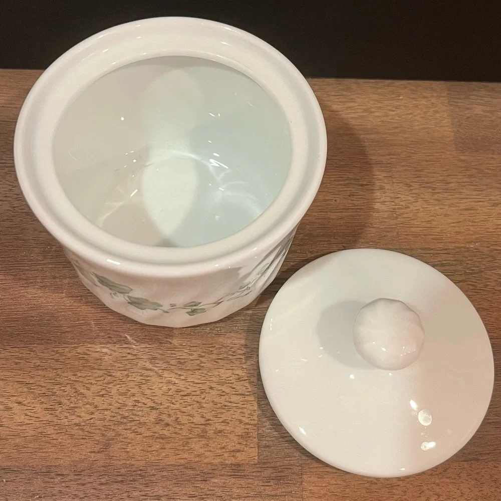 Corelle Callaway Sugar Bowl with Lid